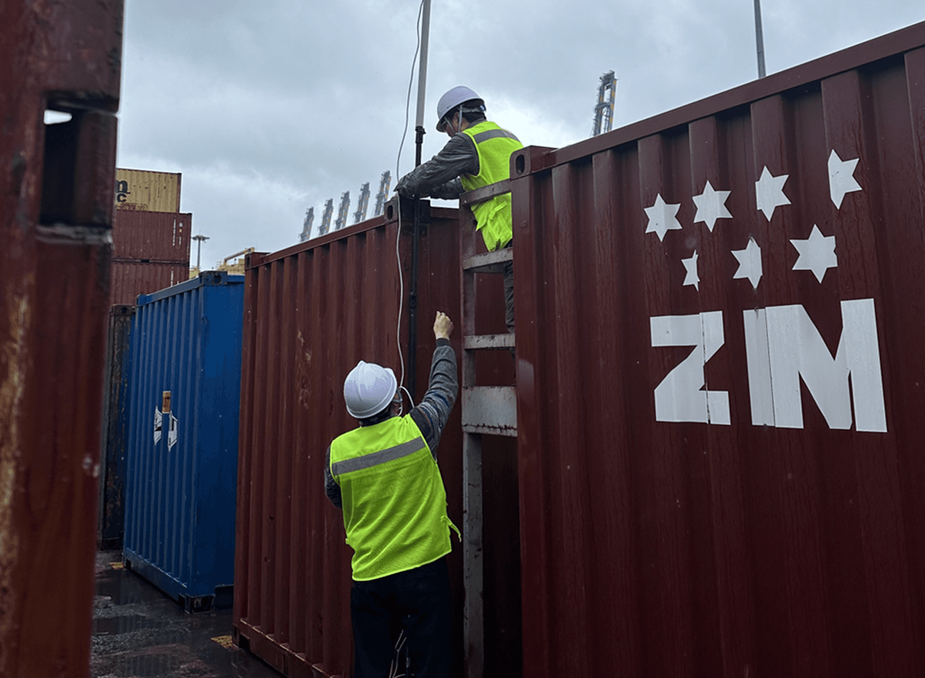 簡単な設置とメンテナンスでクレーン安全システム構築