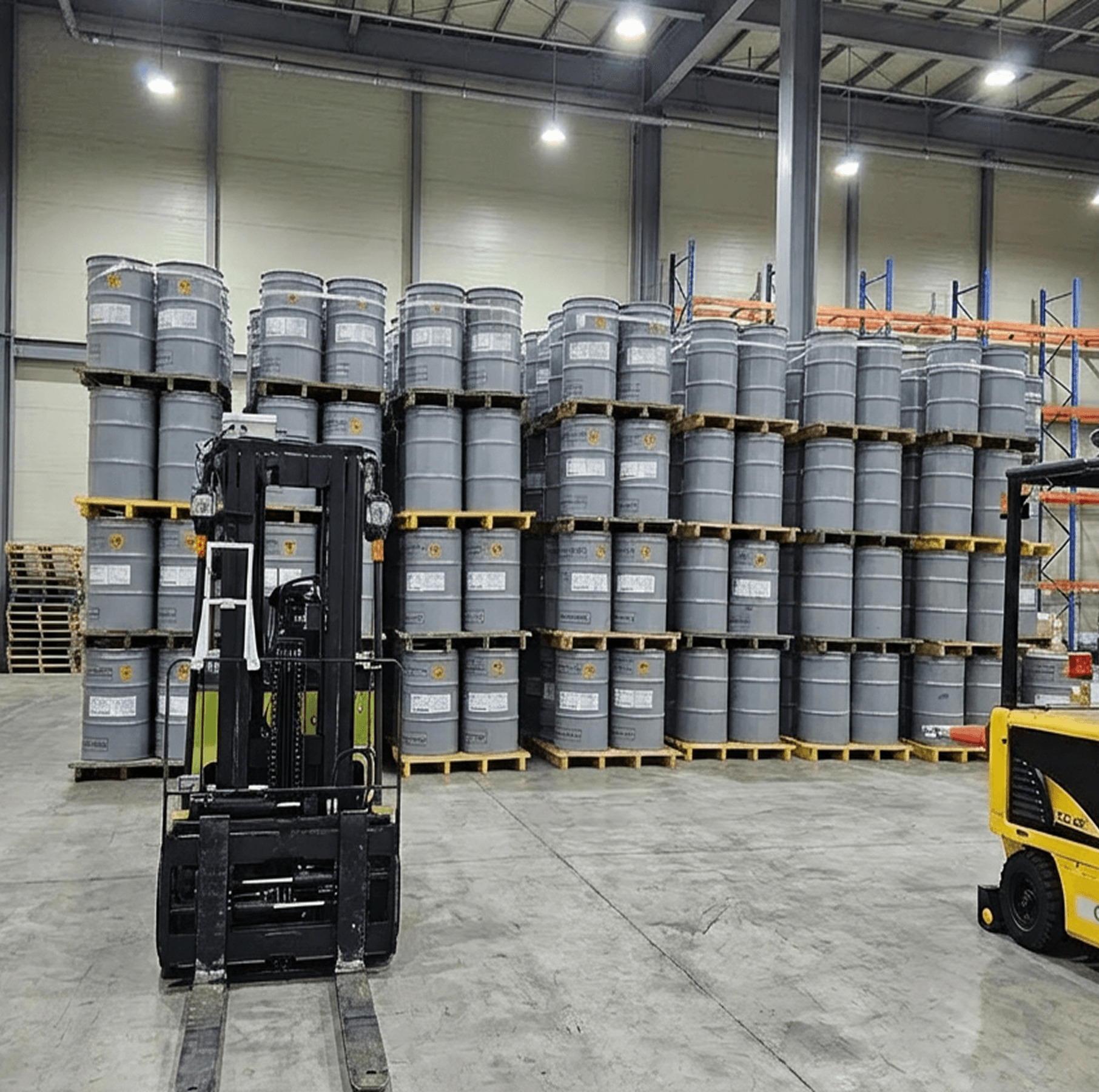 原子力発電所でも信号を逃さないフォークリフト位置追跡システム