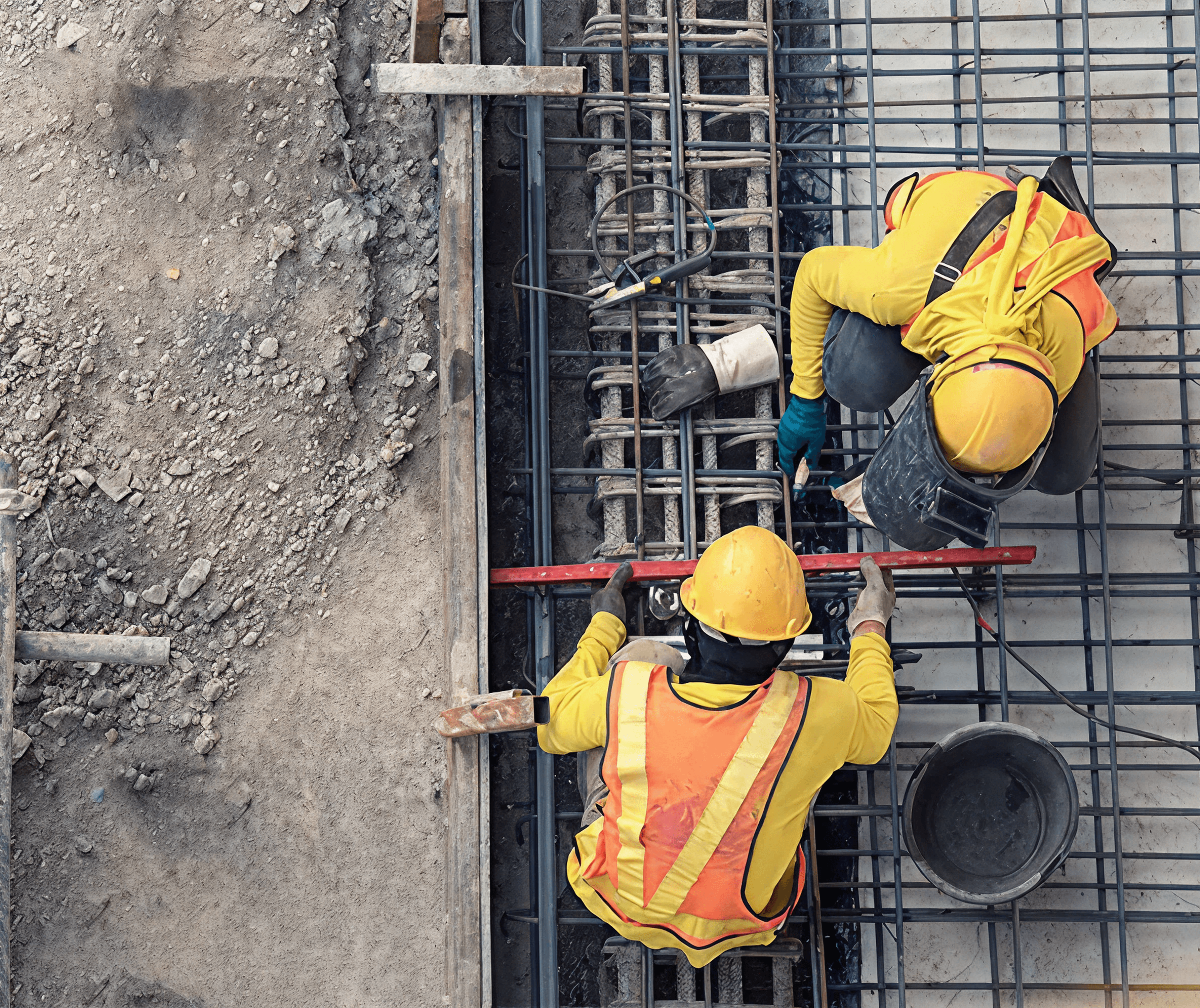 作業者の位置をリアルタイムで追跡し、事故を事前に防止