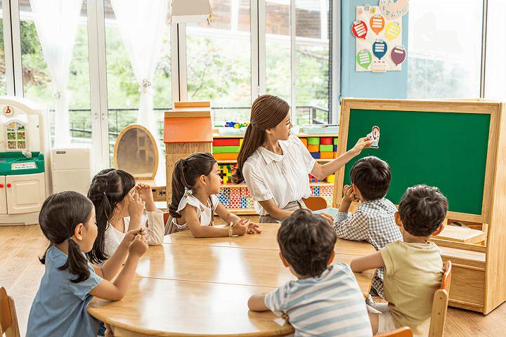 危険行動をリアルタイムで検知し、学校の安全に即座に対応します