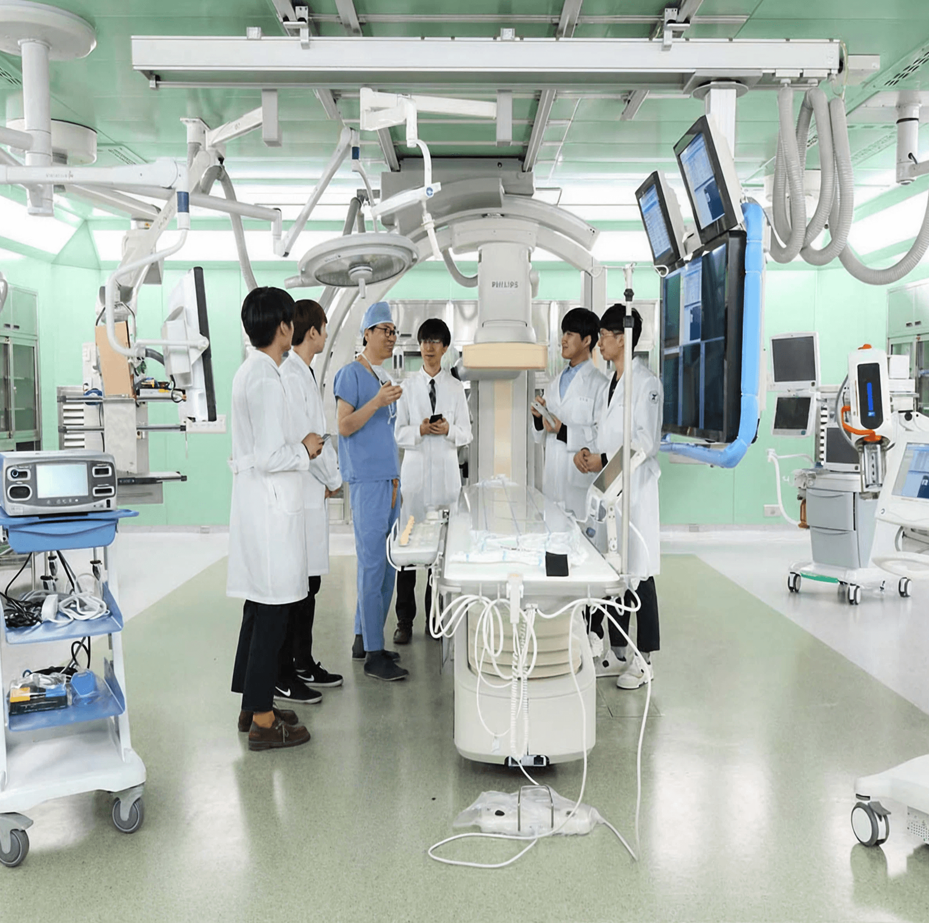 患者と医療機器の位置をリアルタイム把握し病院運営を安定化